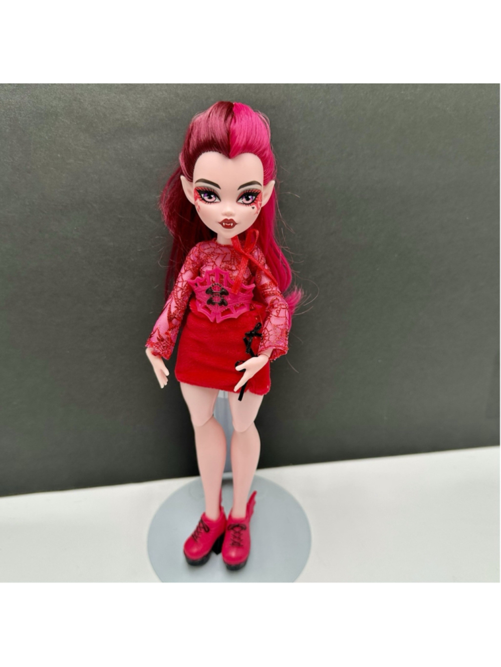 Monster High Doll Draculaura Skulltimate Secrets Garden Mysteries Fashion Mattel